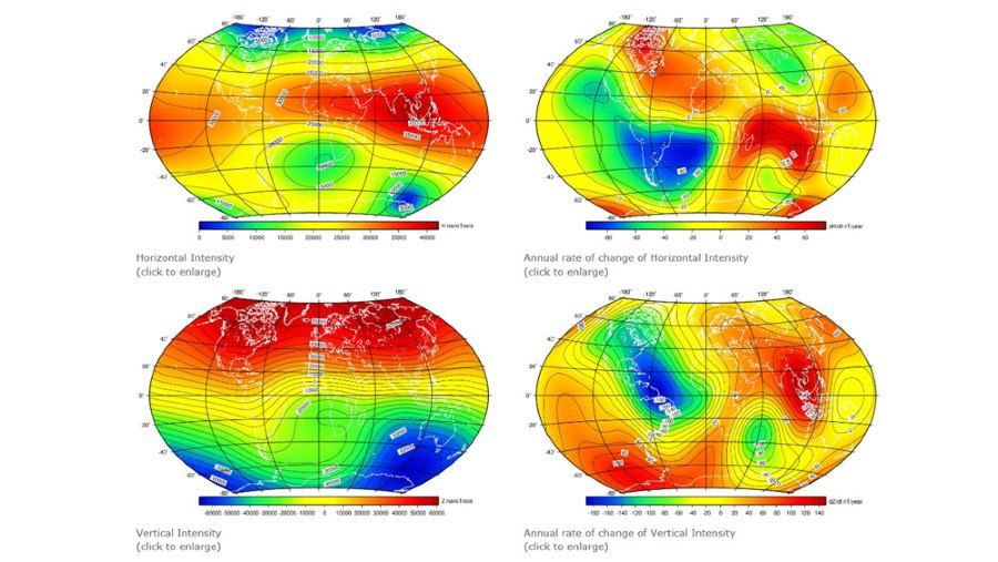 Vier Weltkarten mit verschiedenen Metriken für das Gravitationsfeld der Erde.